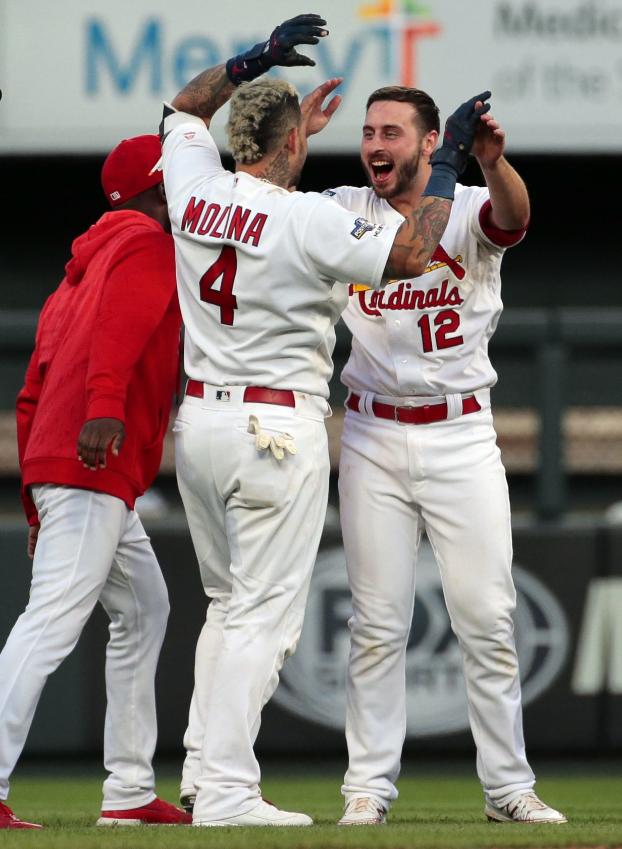 Cardinals force deciding fifth game of the NLDS with a 5-4 win over the Braves in the 10th inning